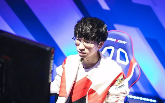 于很多顶尖 于很多顶尖