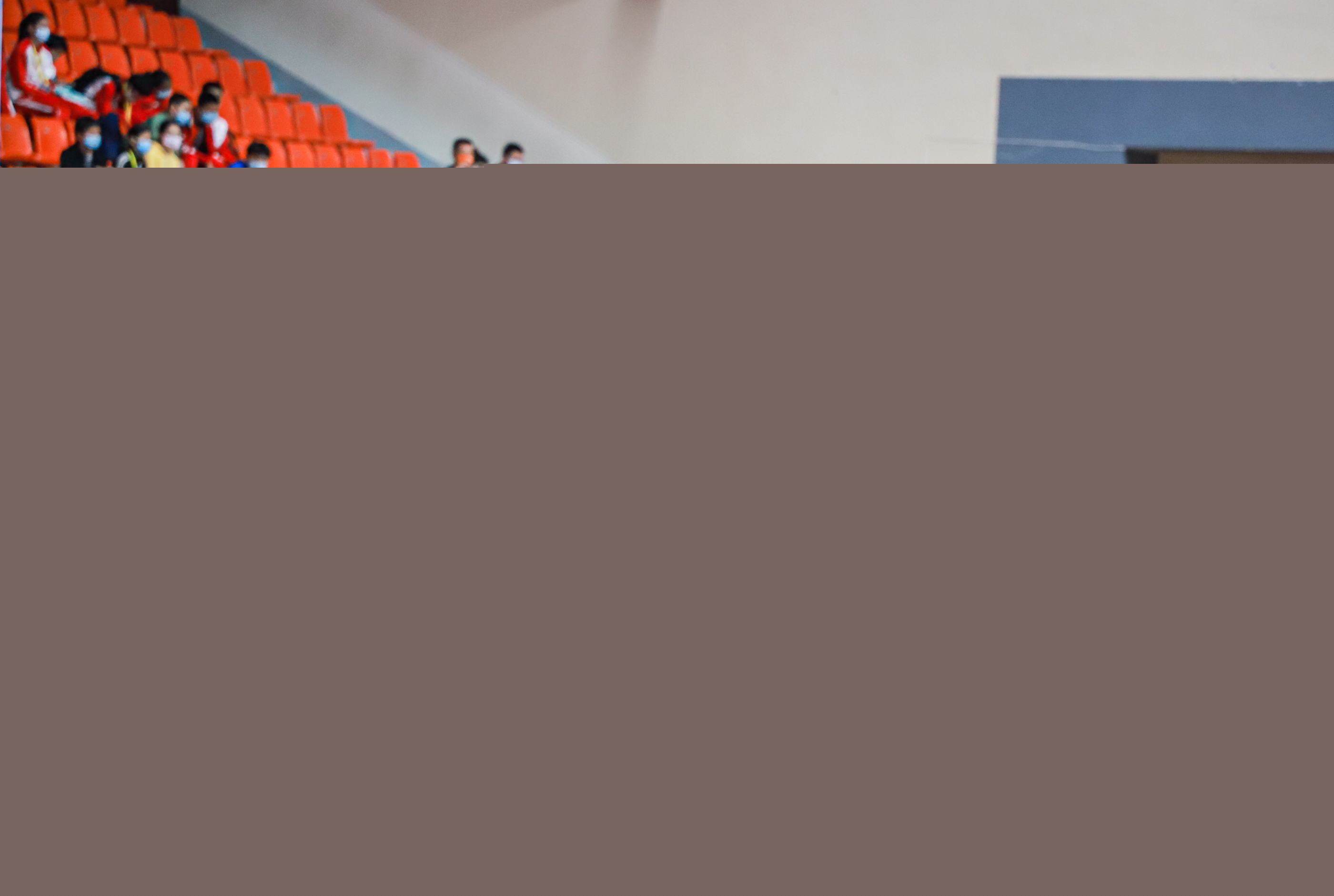 中锋承担第 中锋承担第